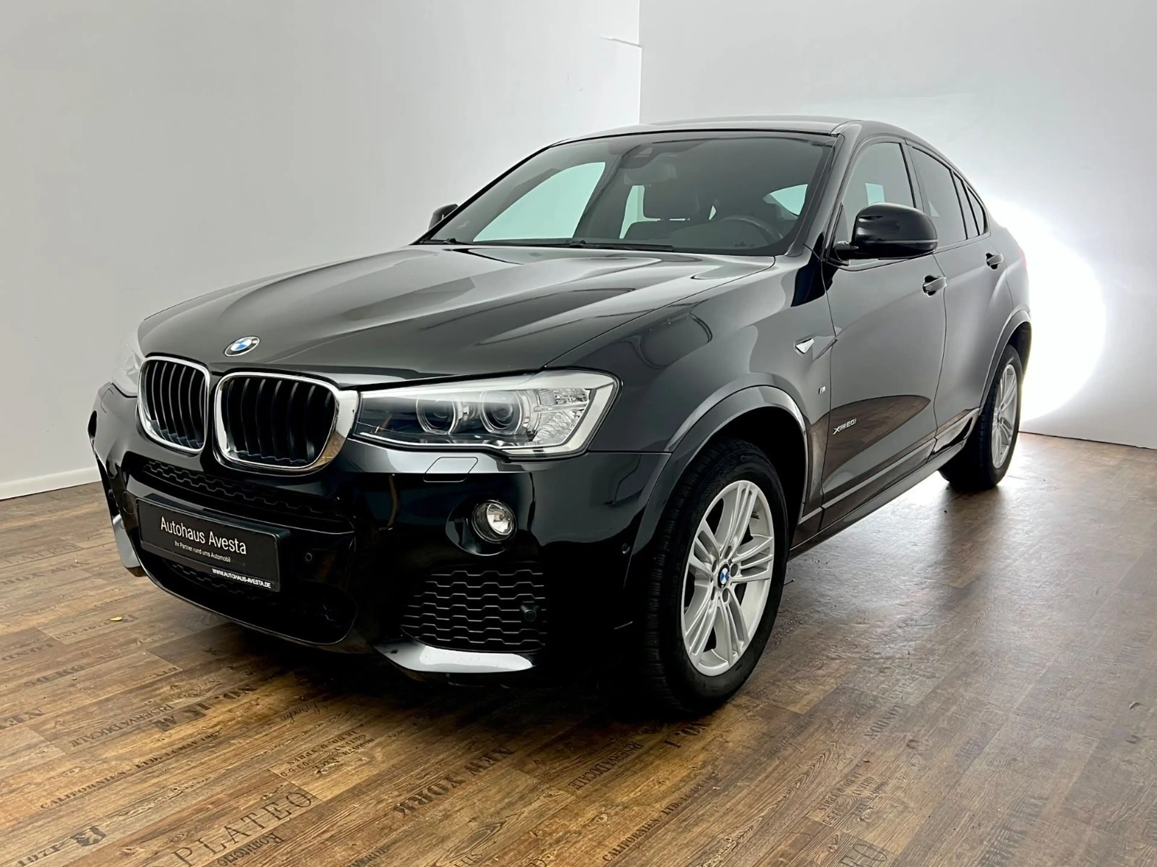 BMW X4 20i  xDRIVE/ 1.HAND / M-PAKET / NUR 79.tKM /