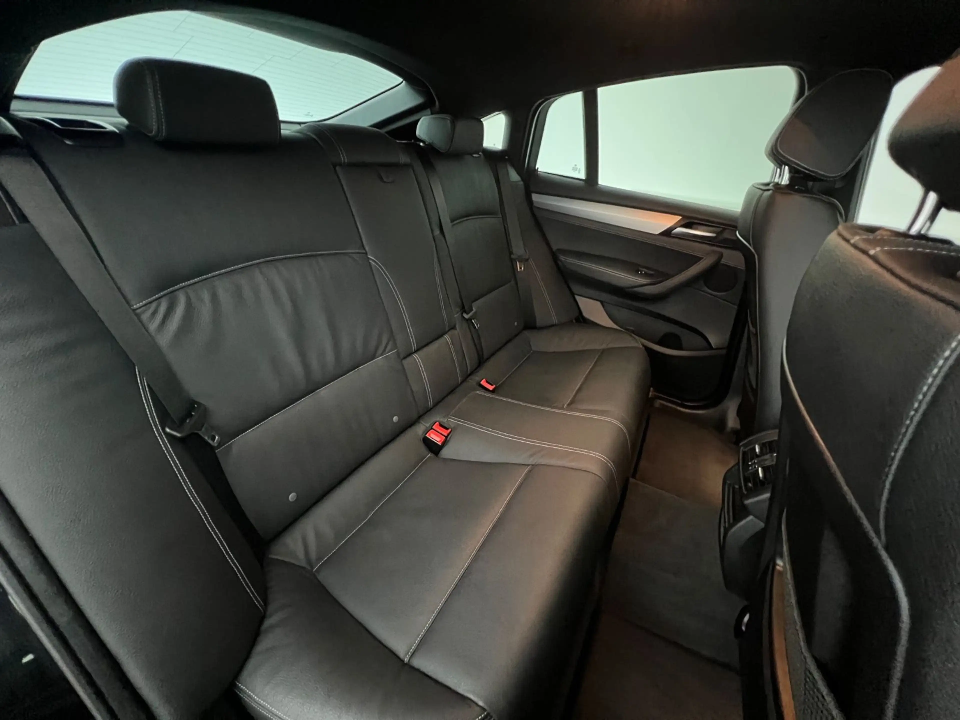 BMW X4 20i  xDRIVE/ 1.HAND / M-PAKET / NUR 79.tKM / — photo 7
