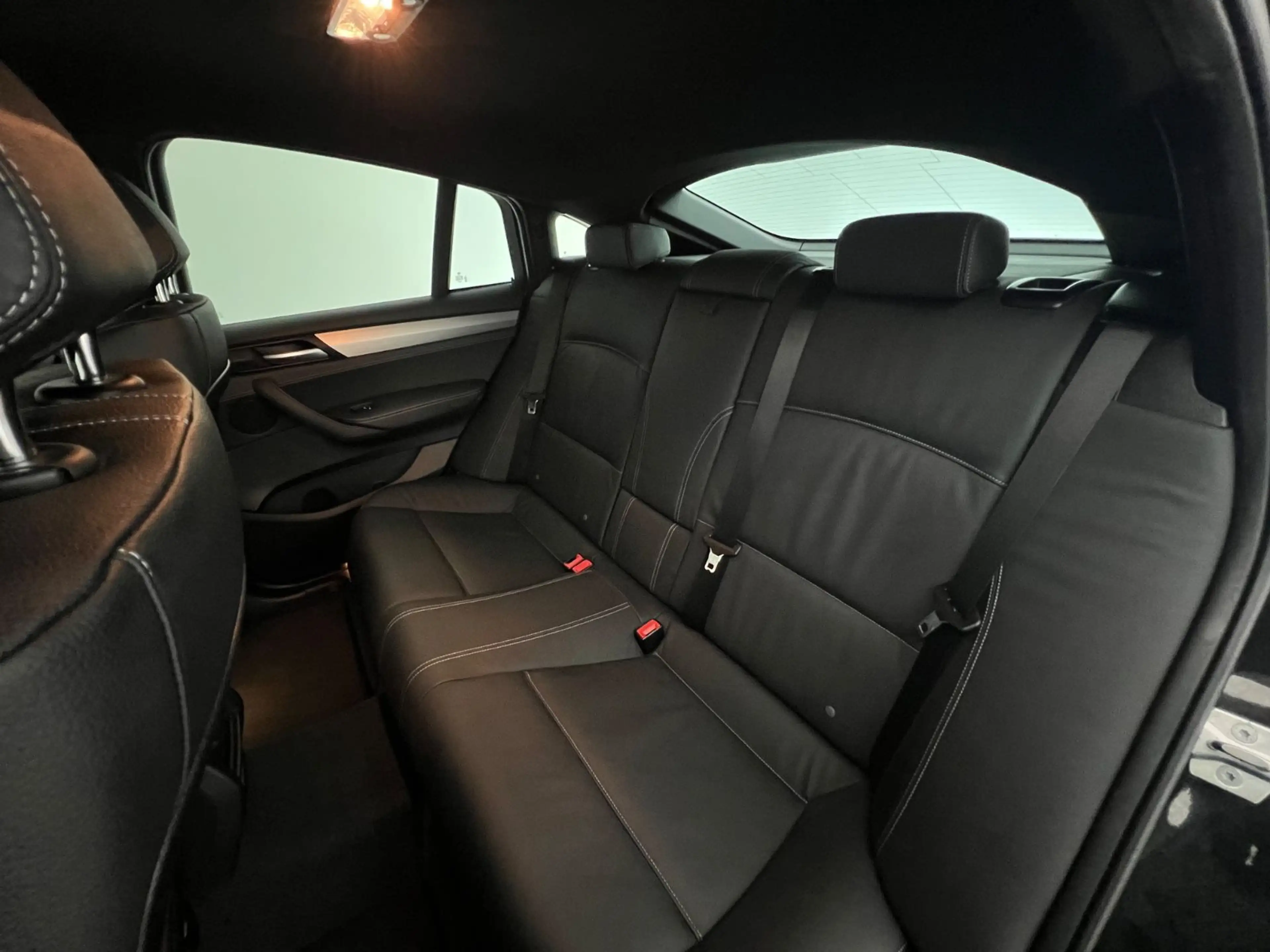 BMW X4 20i  xDRIVE/ 1.HAND / M-PAKET / NUR 79.tKM / — photo 8