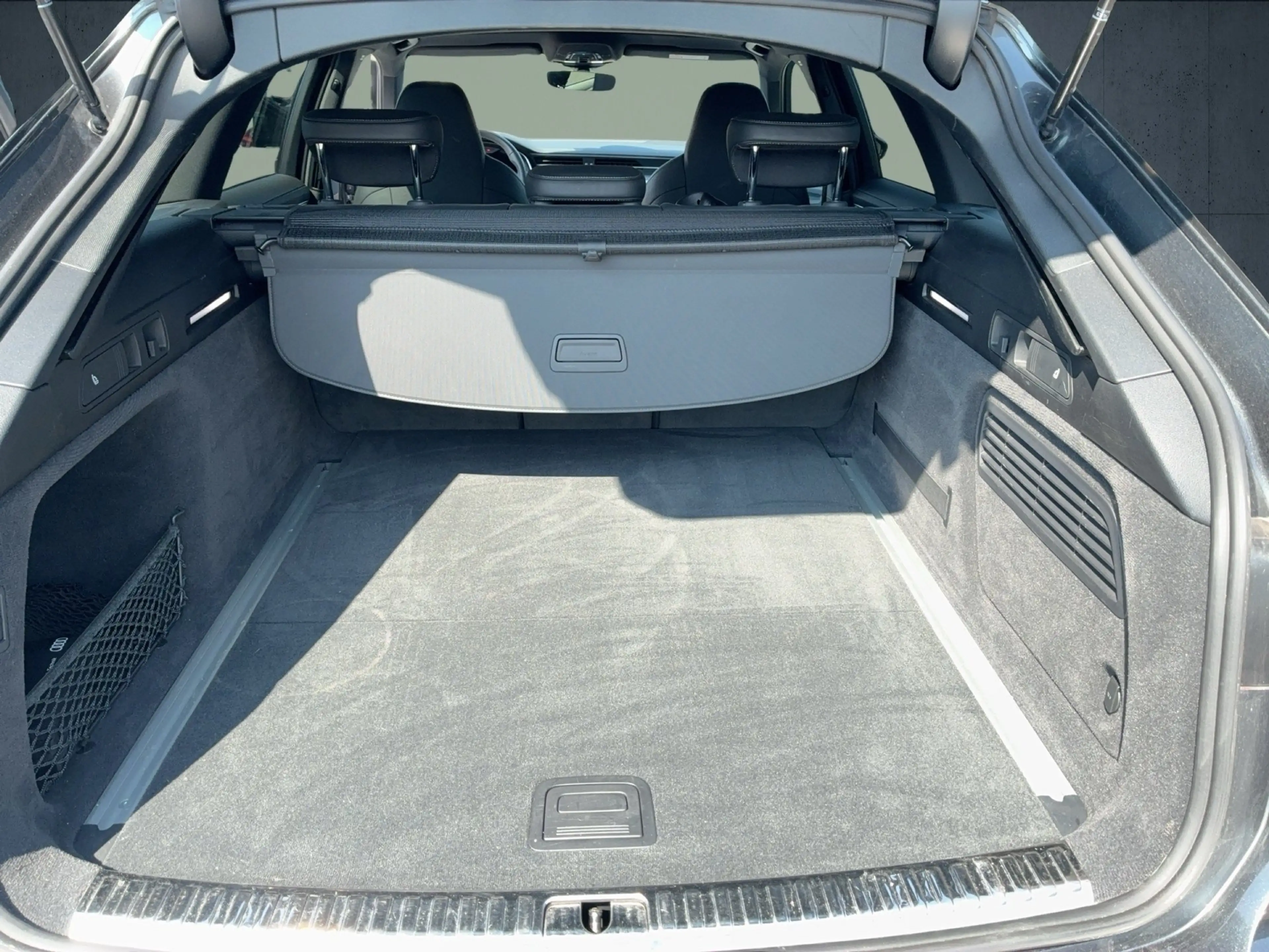 Audi S6 Avant  Avant kW(PS) tiptronic 360 3xKlima — photo 14