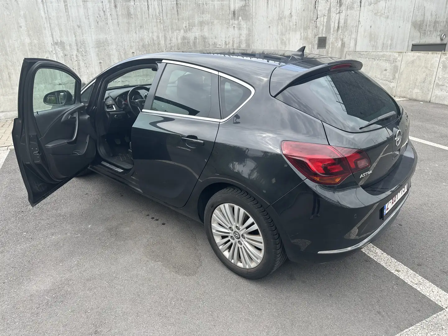 Opel Astra 1.6 CDTi ecoFLEX Enjoy Start&Stop Noir - 1