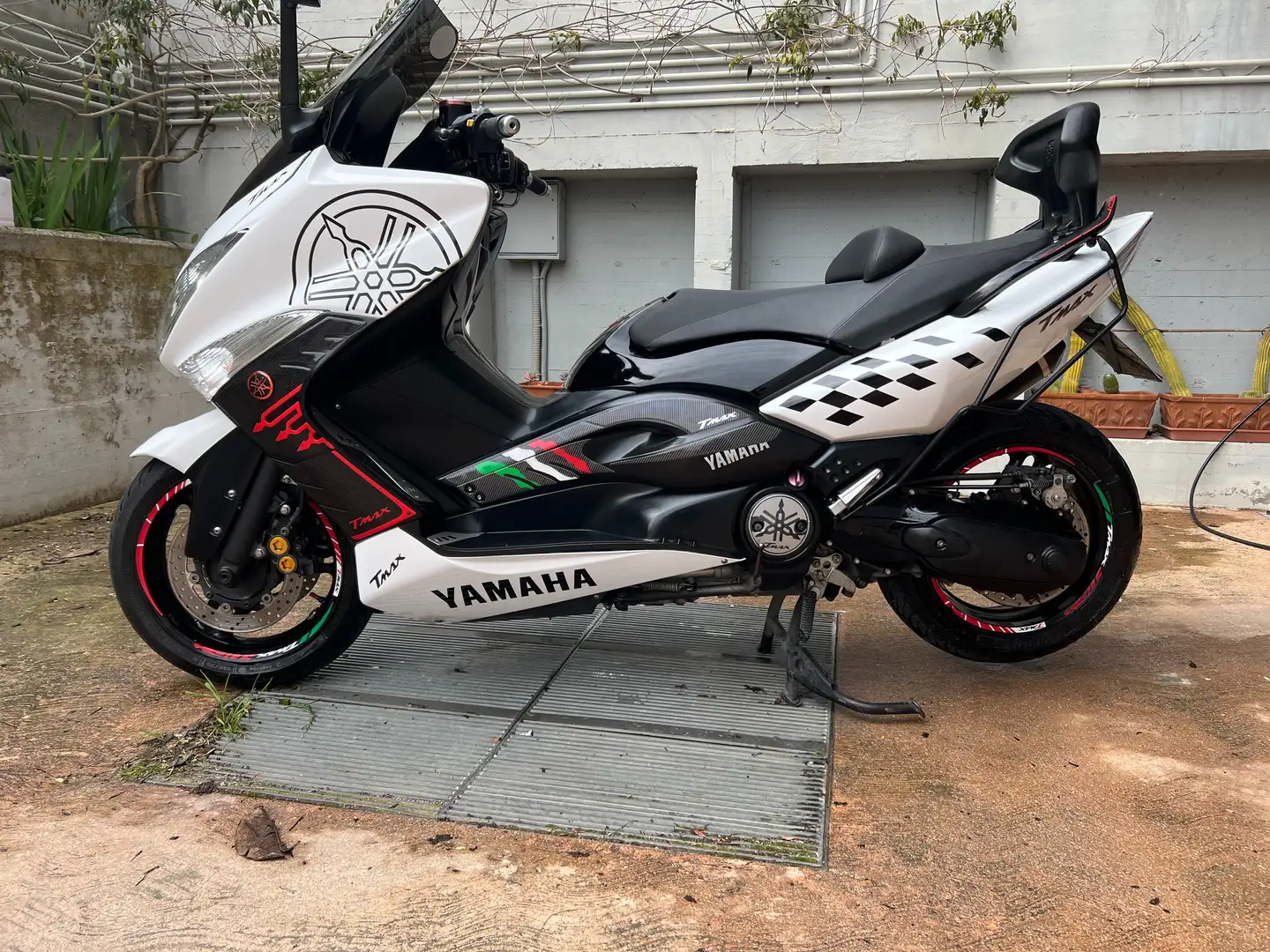Yamaha TMAX 500 white ABS Bianco - 1