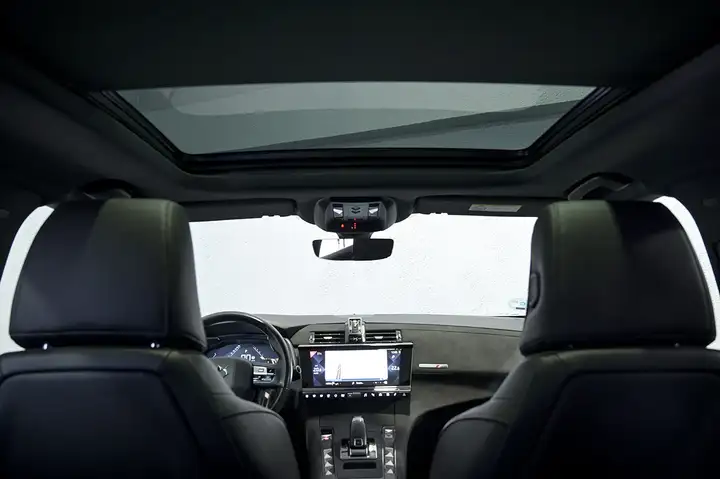 DS 7 Crossback 2021, foto 11