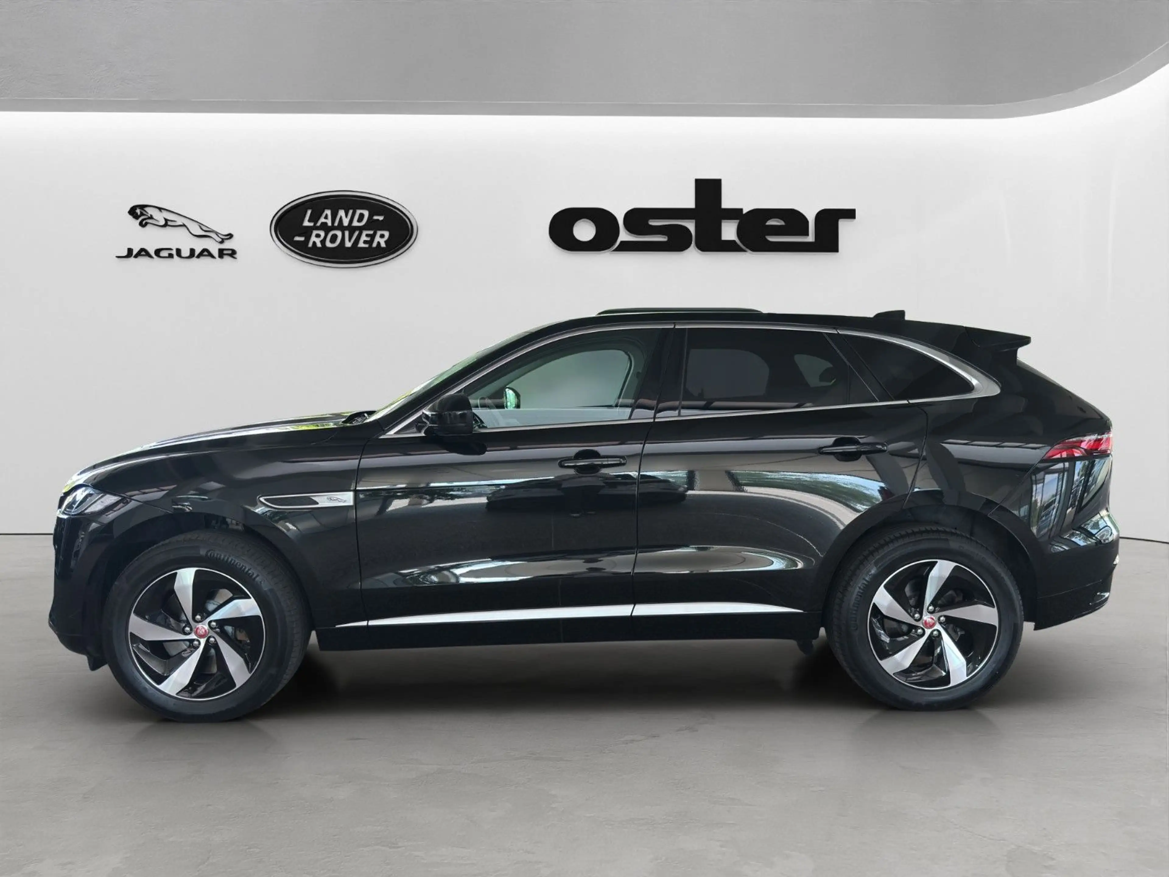 Jaguar F-Pace D300 SE AWD | Pano | Standheizung | AdSR — photo 3