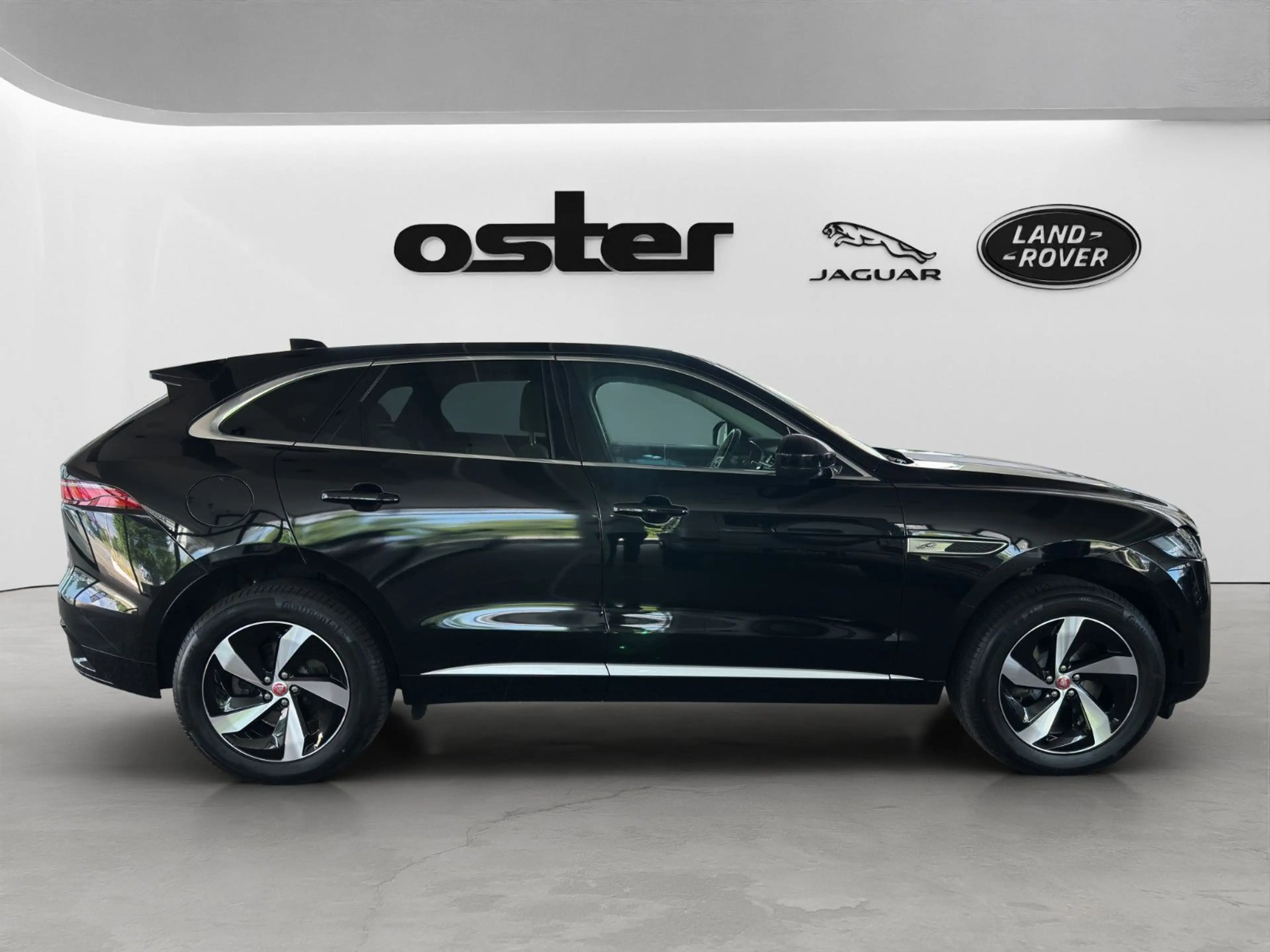 Jaguar F-Pace D300 SE AWD | Pano | Standheizung | AdSR — photo 7