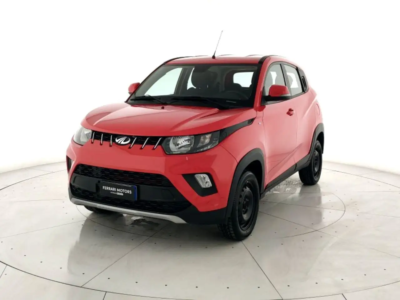 Mahindra KUV100 1.2 K6+ — photo 1 of 13