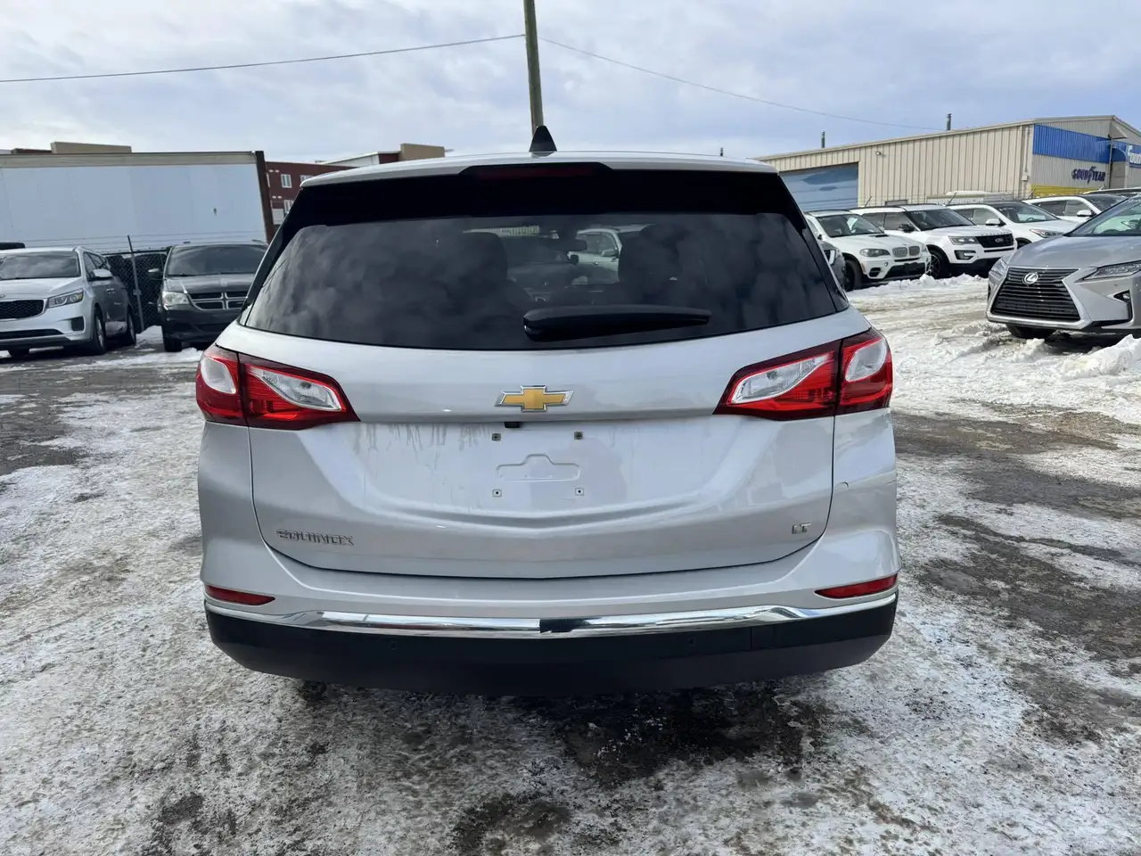 Chevrolet Equinox снимка Chevrolet Equinox