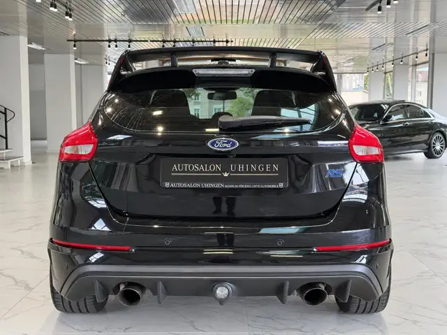 Ford Focus view 3