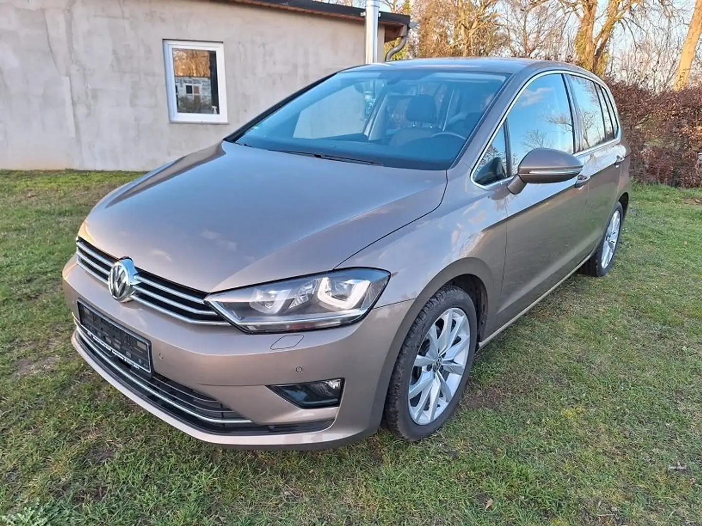 Volkswagen Golf Sportsvan Golf Sportsvan Comfortline BMT 1,4 TSI DSG Бежевый  - 2