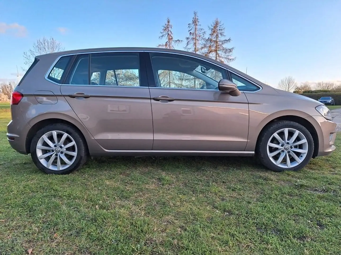 Volkswagen Golf Sportsvan Golf Sportsvan Comfortline BMT 1,4 TSI DSG Бежевый - 1
