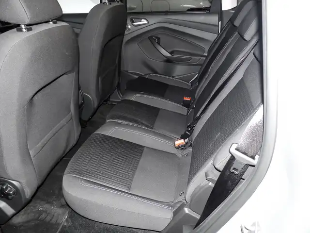 Ford C-Max view 13