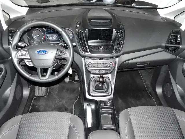Ford C-Max view 5