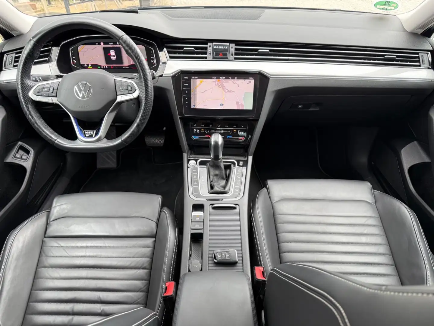 Volkswagen Passat GTE AHK MATRIX DCC ACC 360° Massage Nappa Blau - 2