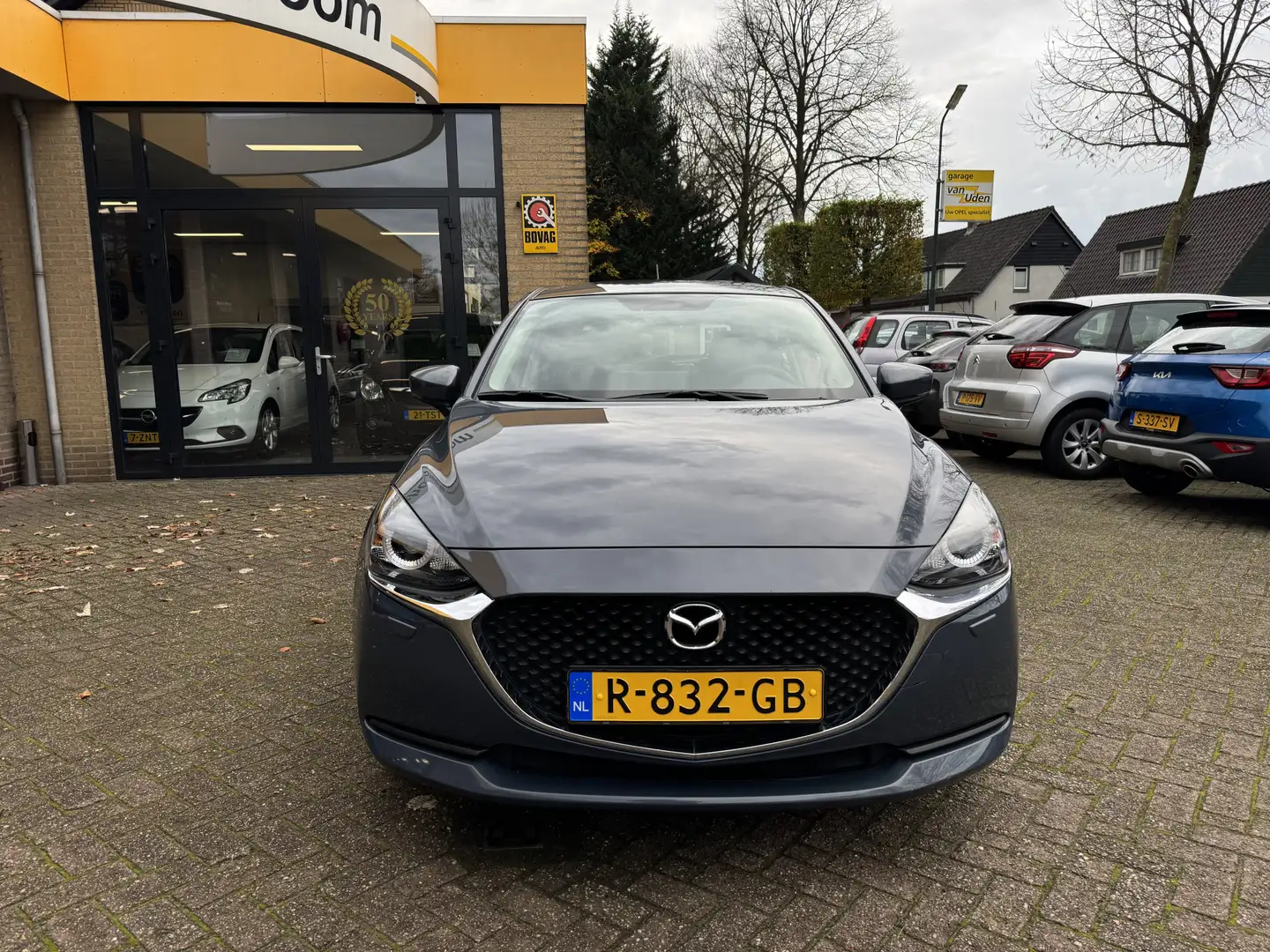 Mazda 2 1.5 Skyactiv-G Airco Carplay Grau - 2