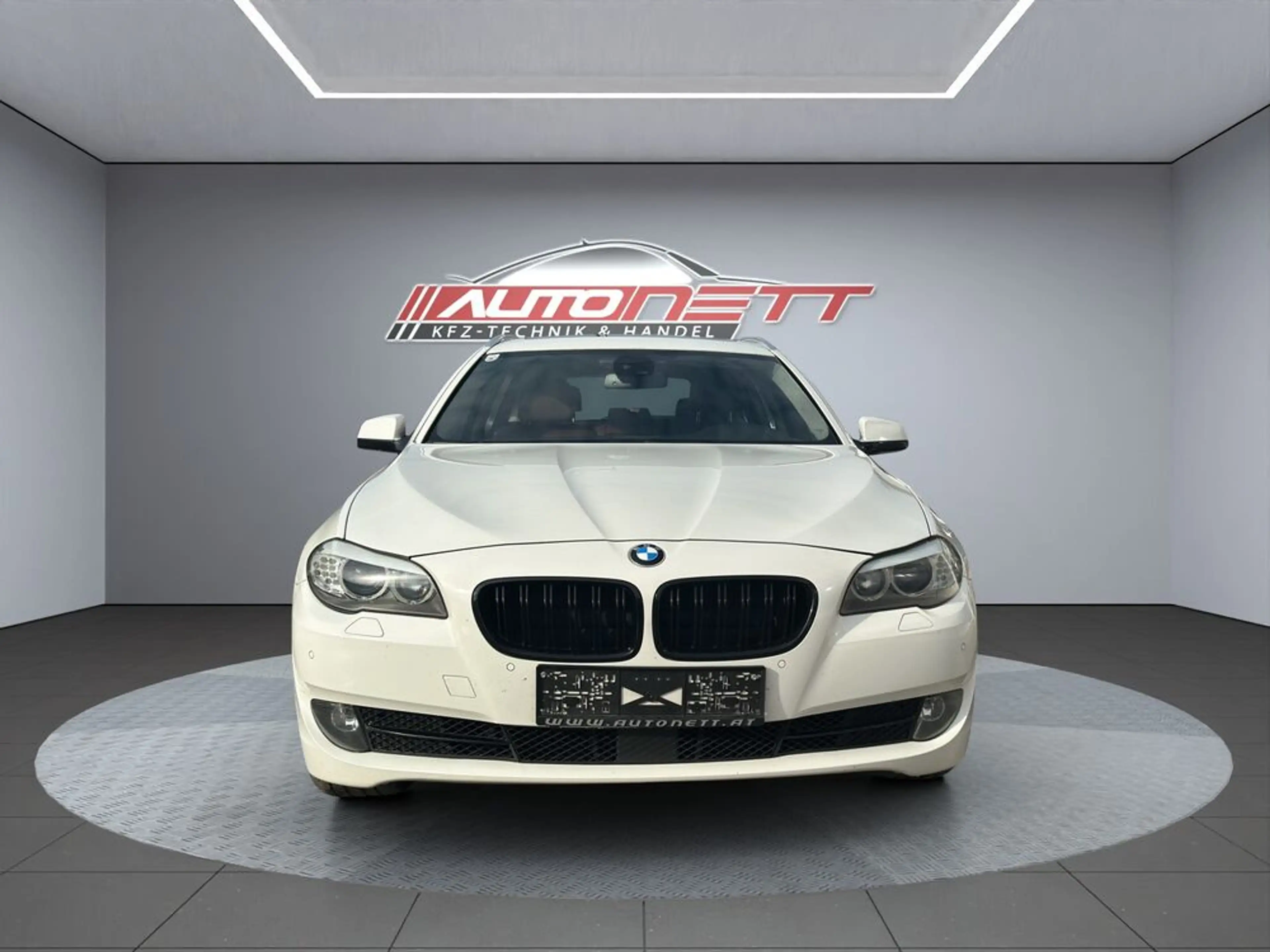 BMW 525 d *Pano*Kamera*Leder*Sitzheizung — photo 7