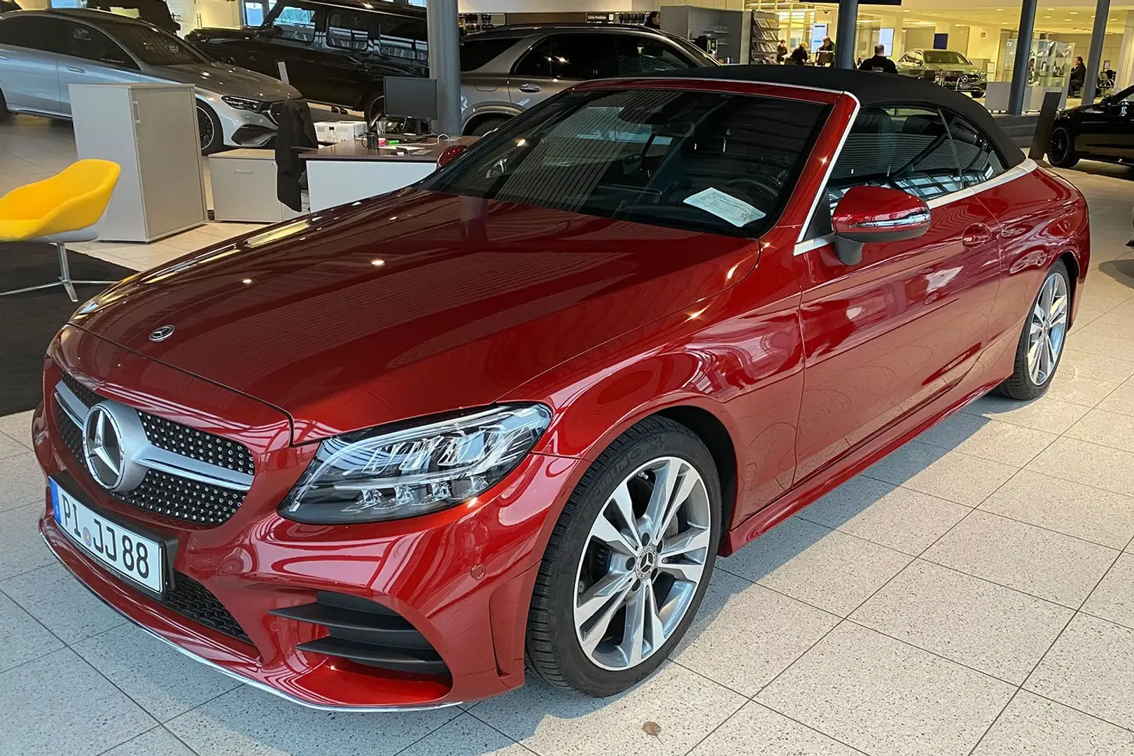 Mercedes-Benz C 200 C 200 Cabrio 9G-TRONIC AMG Line Plus Rouge - 2