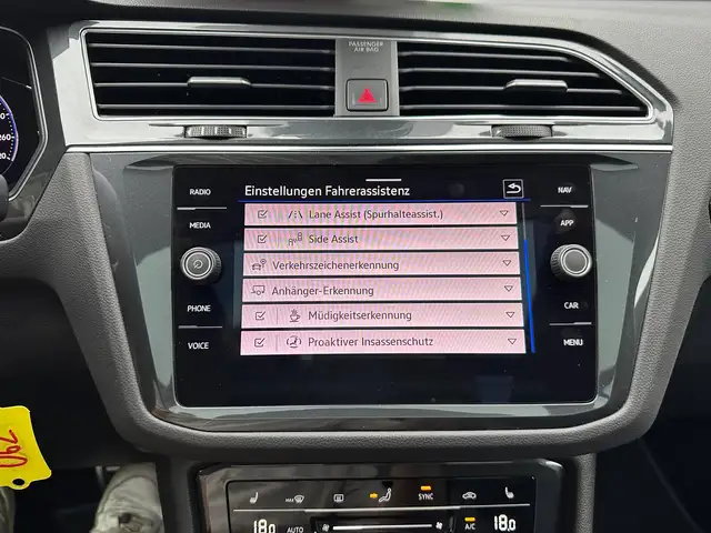 Volkswagen Tiguan view 28