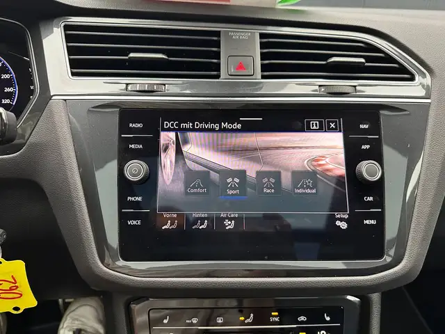 Volkswagen Tiguan view 25