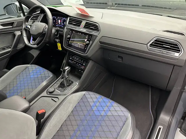 Volkswagen Tiguan view 12