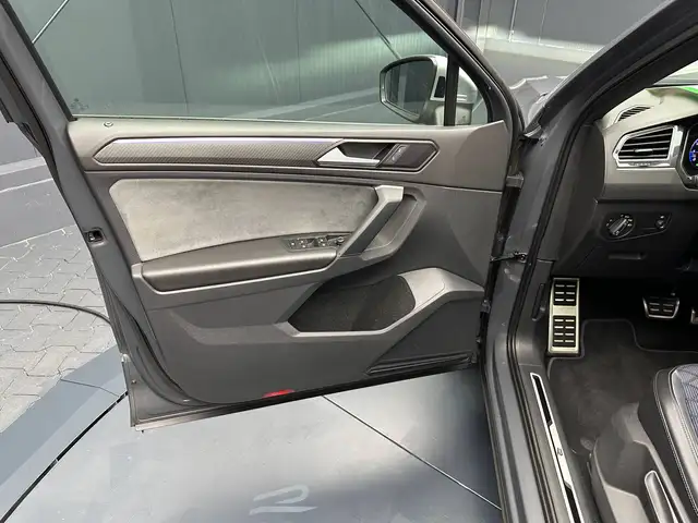 Volkswagen Tiguan view 14