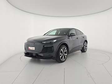 Q6 SPB e-tron Business Advanced
