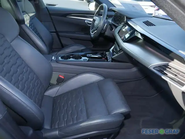 Audi E-Tron GT view 6