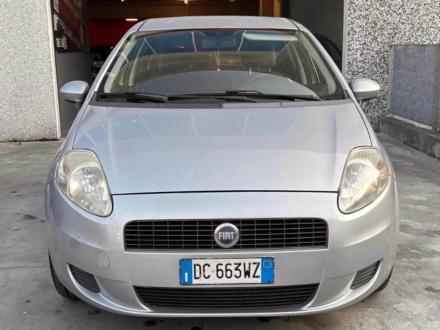 Fiat Grande Punto Grande Punto III 2005 5p 1.2 Active 65cv Plateado - 2