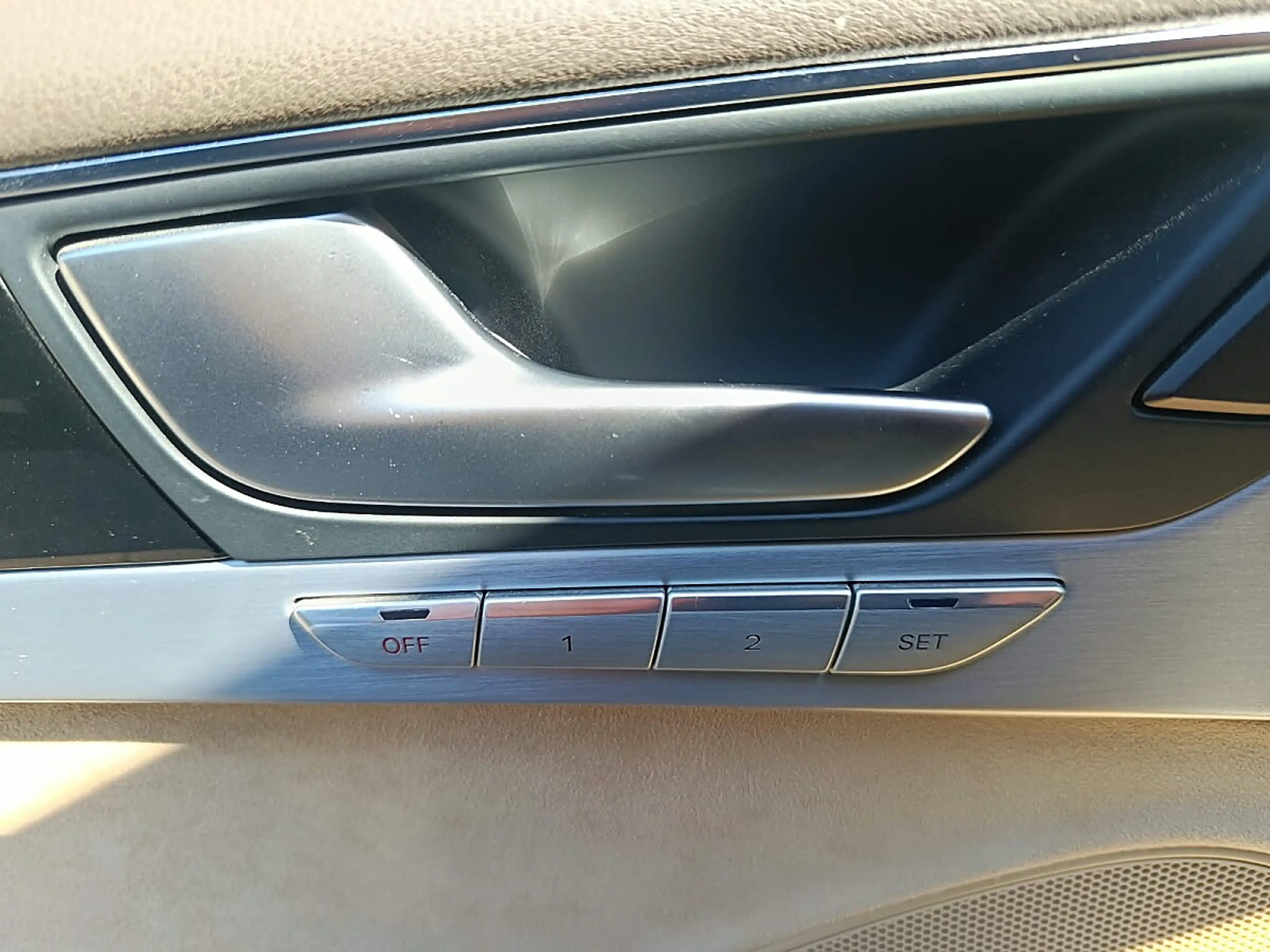 Audi A8 3.0 TDI clean diesel quattro — photo 15