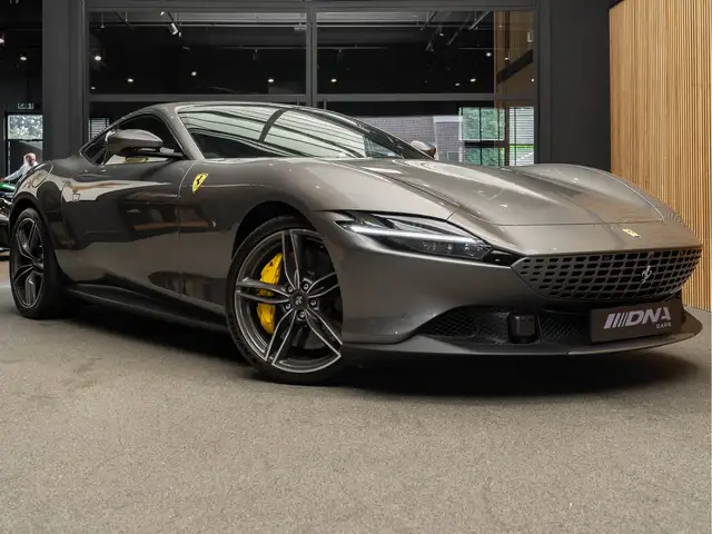 Ferrari Roma V8 Historic Colour Carbon Roma 3.9 V8 HELE Grigio