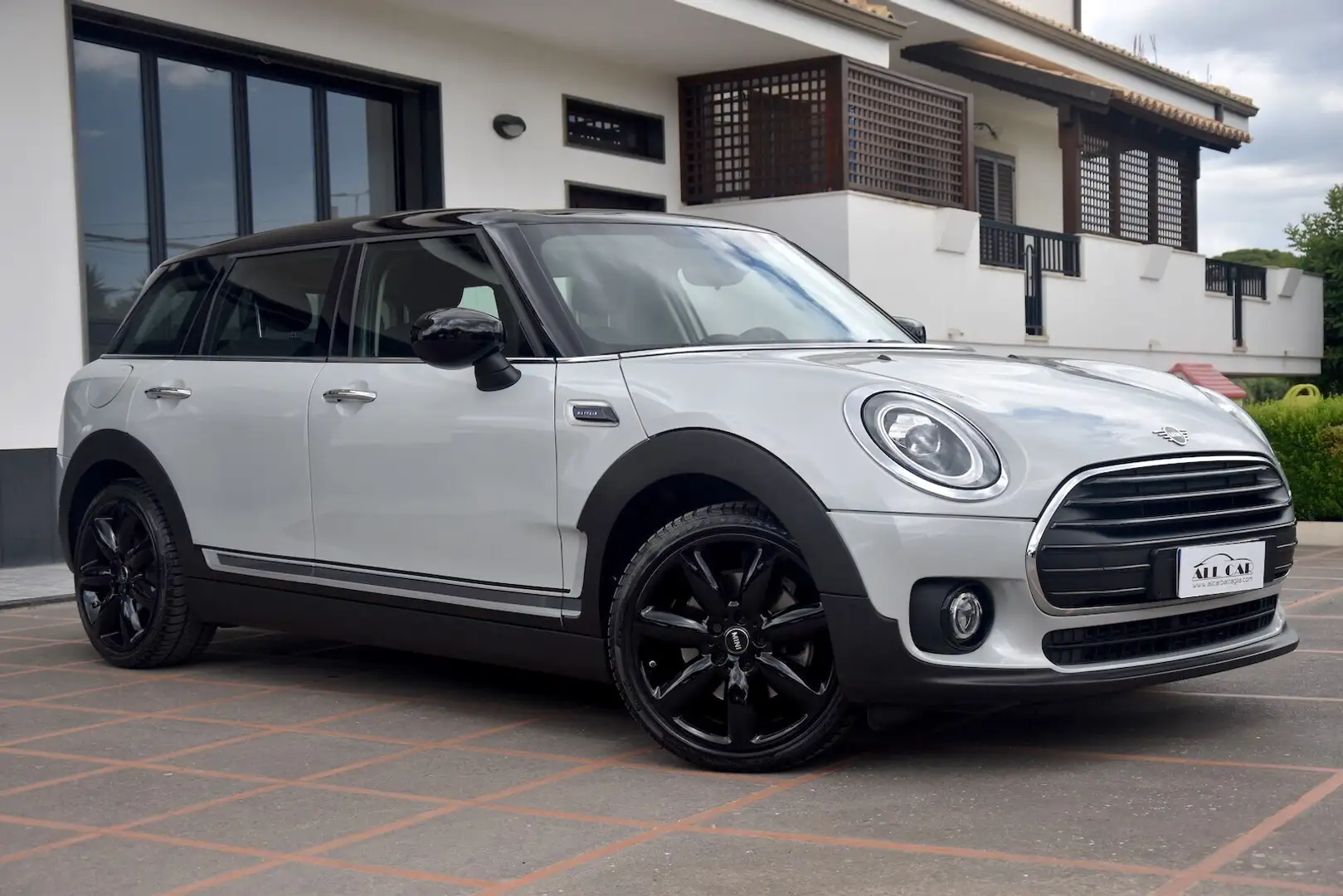 MINI Cooper D Clubman Mini Clubman Cooper D Mayfair Edition Grijs - 1