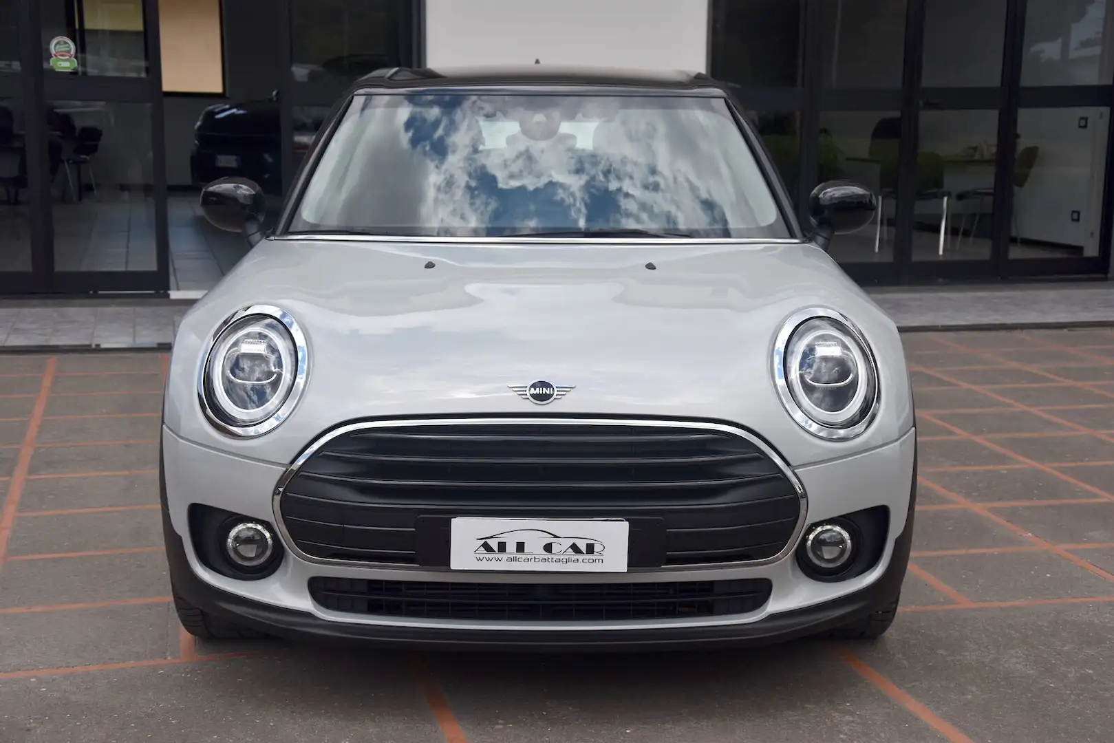 MINI Cooper D Clubman Mini Clubman Cooper D Mayfair Edition Grijs - 2