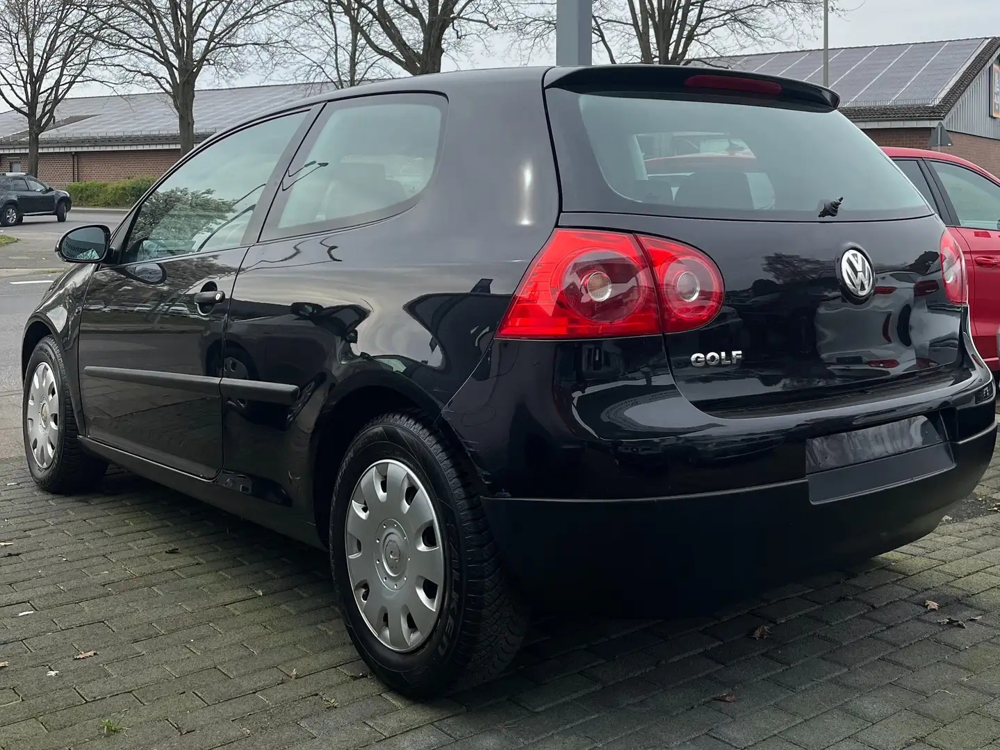 Volkswagen Golf Trendline Schwarz - 2