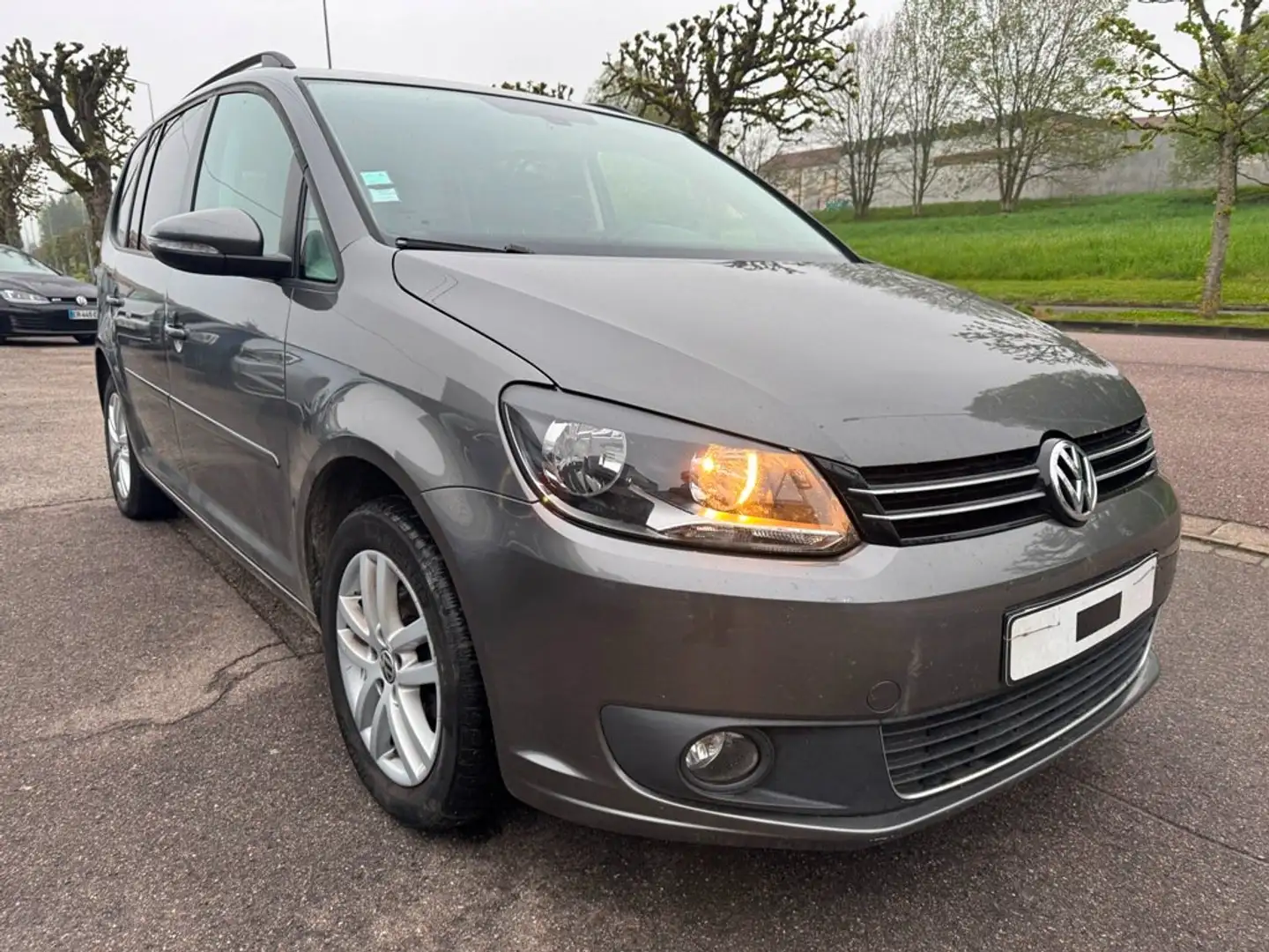 Volkswagen Touran Touran1.6 TDI 110 BMT Confort 7pl DSG7 Gris - 2