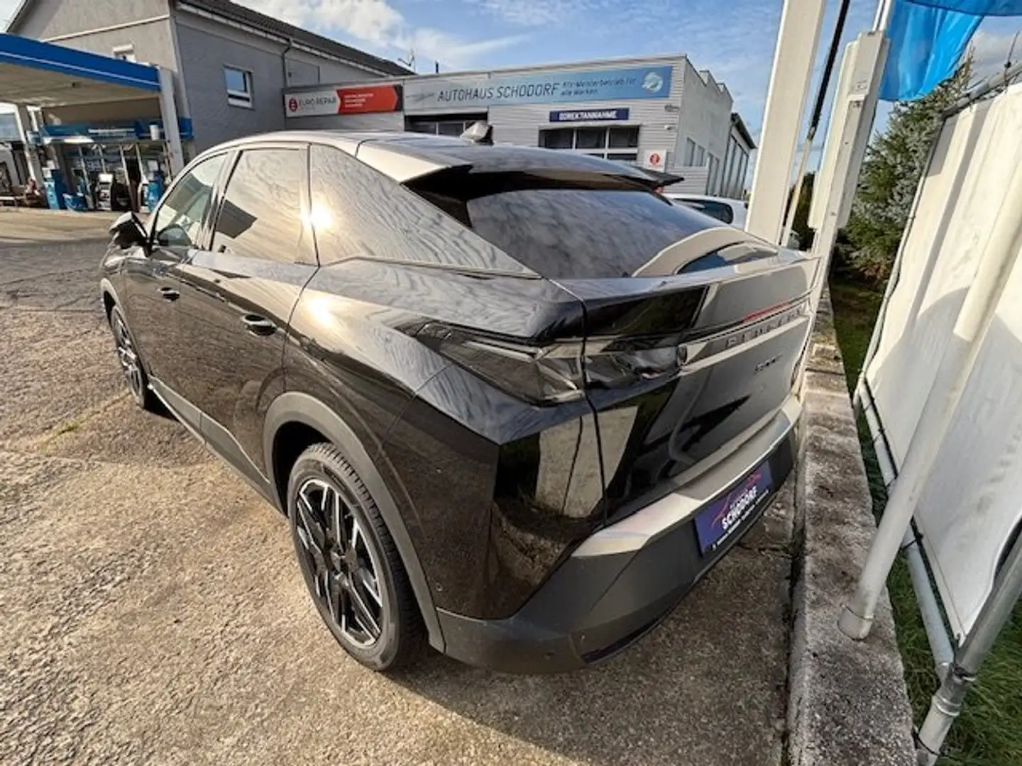 Peugeot 3008 III Hybrid 136 GT, Panorama-Navi, Full-LED, eHK, Schwarz - 2