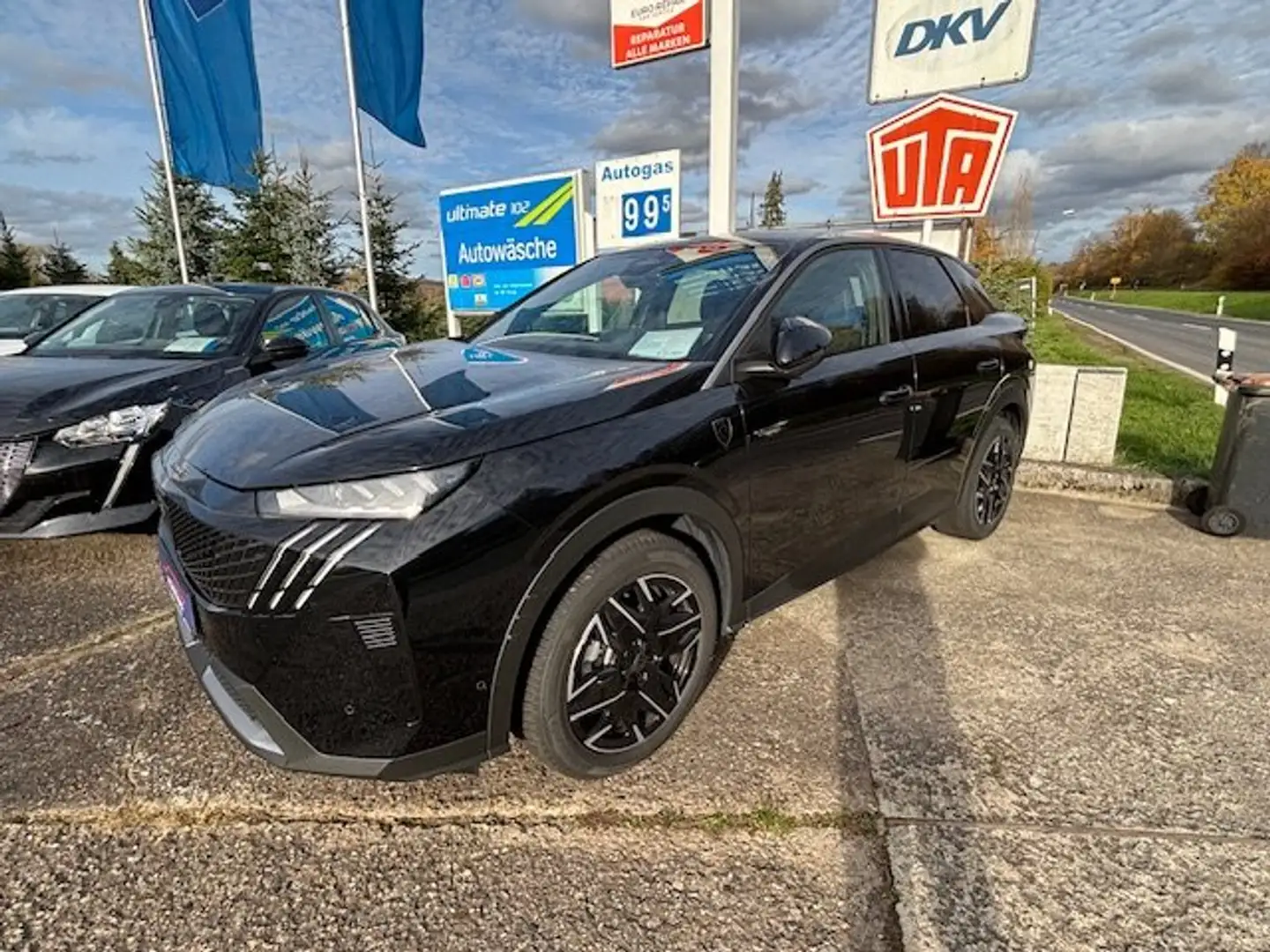 Peugeot 3008 III Hybrid 136 GT, Panorama-Navi, Full-LED, eHK, Schwarz - 1