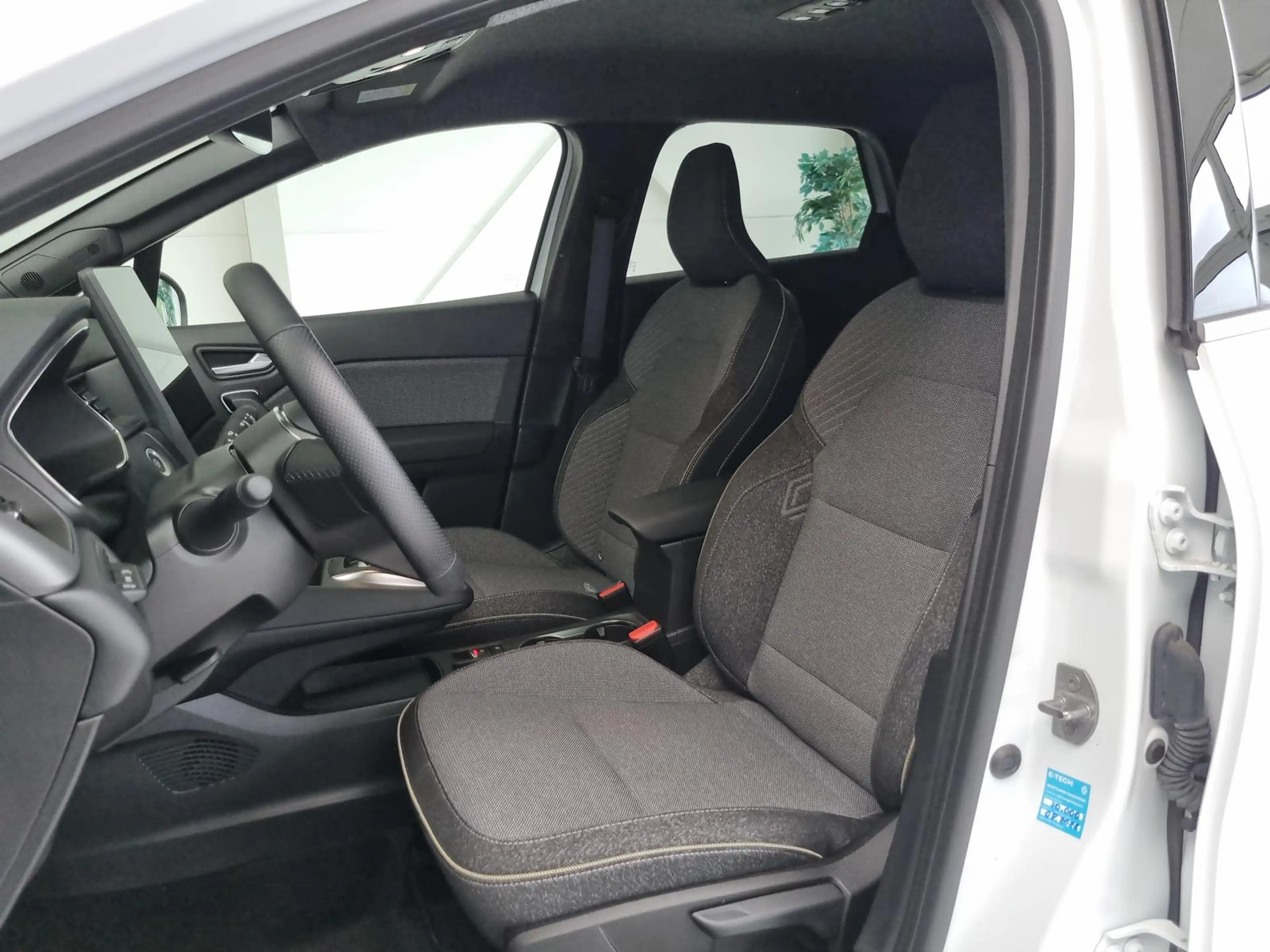 Renault Symbioz 1.8 160 E-Tech Full Hybrid Techno #e. Heckklappe — photo 11