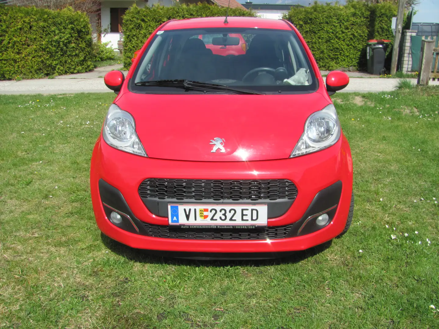 Peugeot 107 107 Lion Edition 1,0 Lion Edition Rot - 2