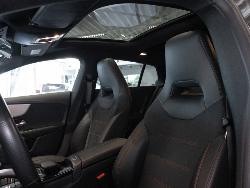 Mercedes-Benz CLA 250 e SB // AMG BURM NIGHT MULTI AHK PANO — photo 9