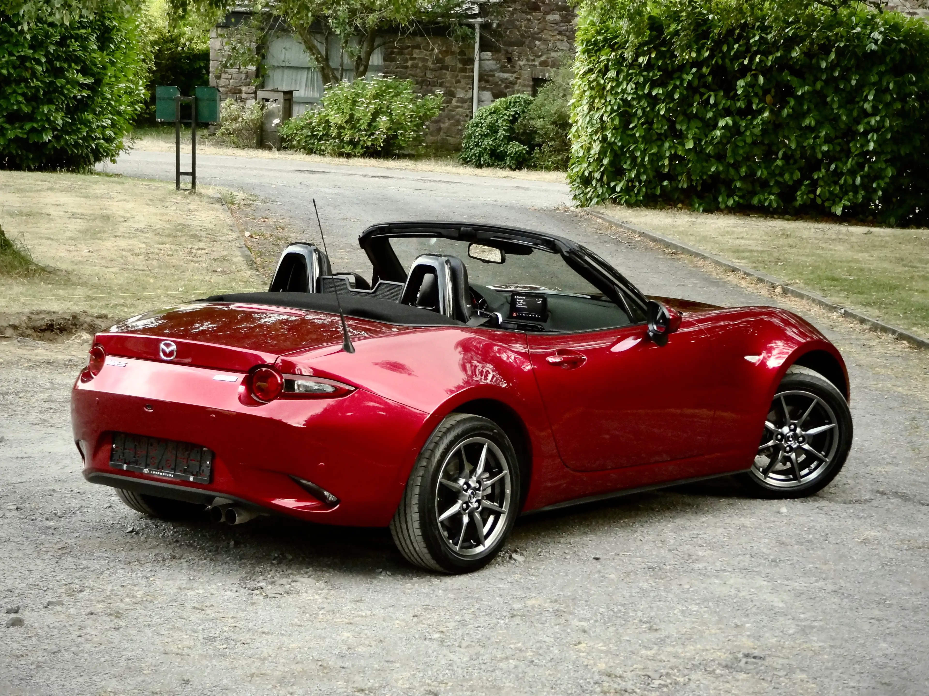Mazda MX-5 ND2 1.5 ** CAM - FULL MAZDA SERVICE - 1ST OWNER ** — photo 8