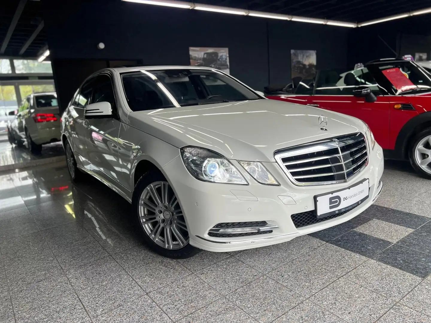 Mercedes-Benz E 350 E 350 4Matic (212.087) Elegance  (Exklusiv!!!!) Weiß - 2