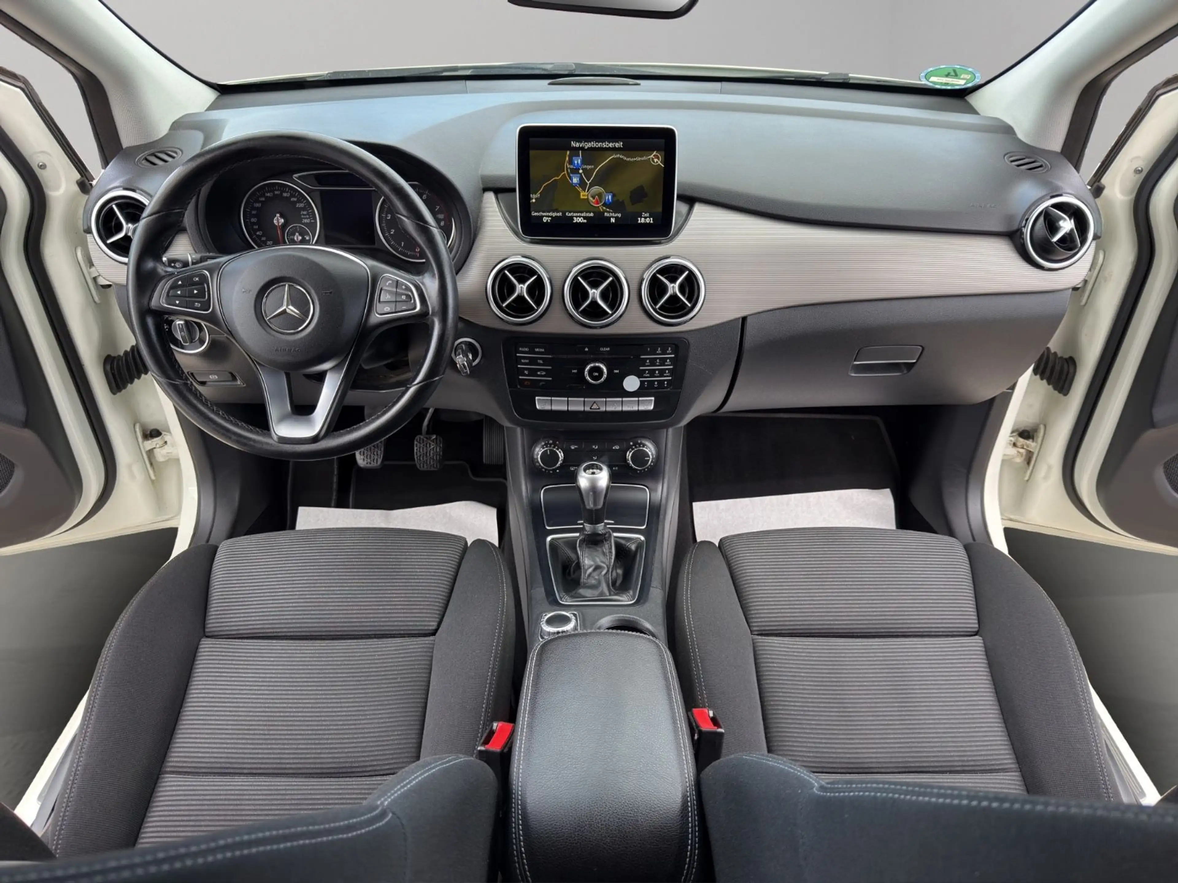 Mercedes-Benz B 180 Style*FACELIFT*KLIMAAUT.*NAVI*LED*PDC*SHZ* — photo 13