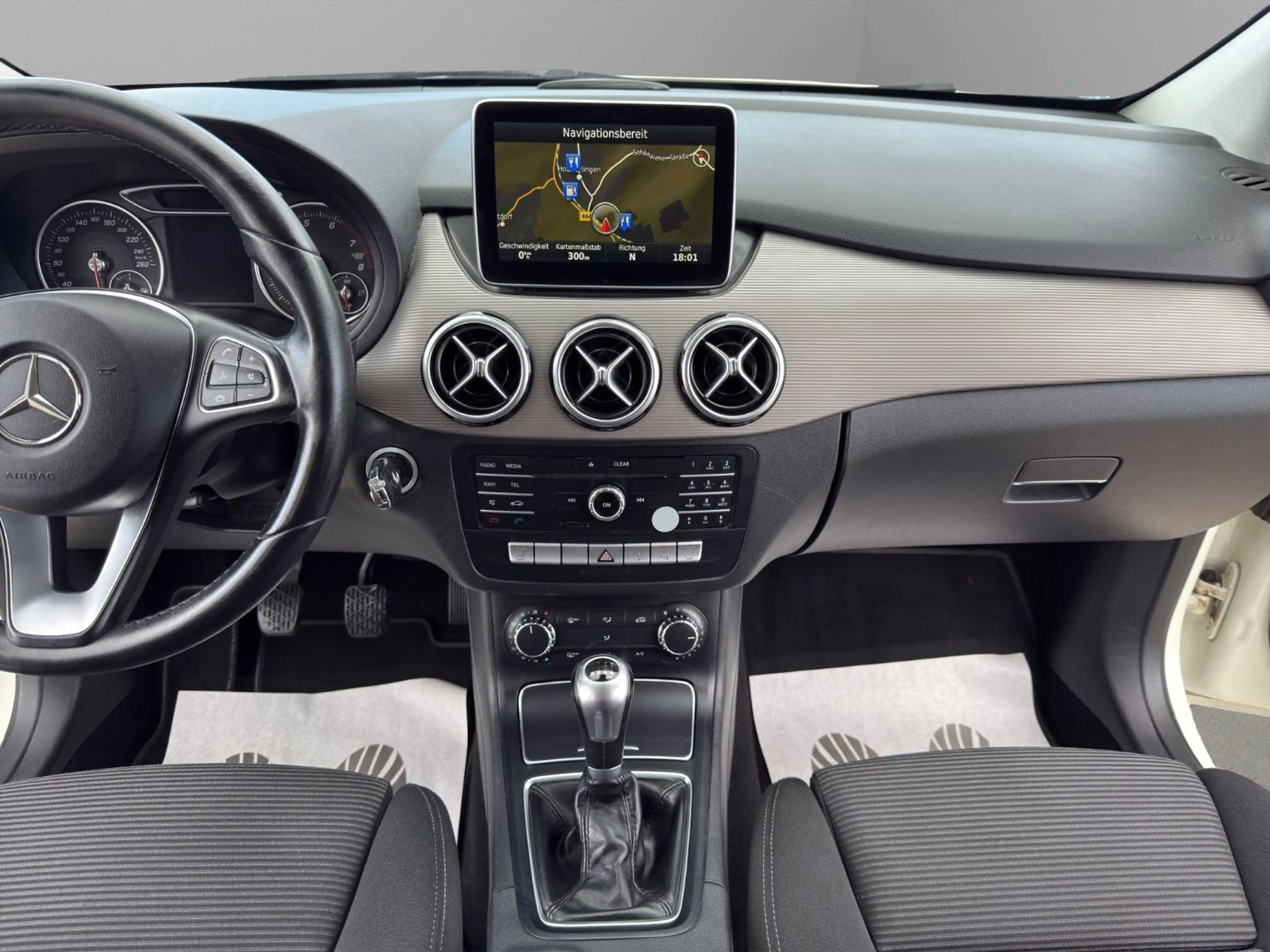 Mercedes-Benz B 180 Style*FACELIFT*KLIMAAUT.*NAVI*LED*PDC*SHZ* — photo 14