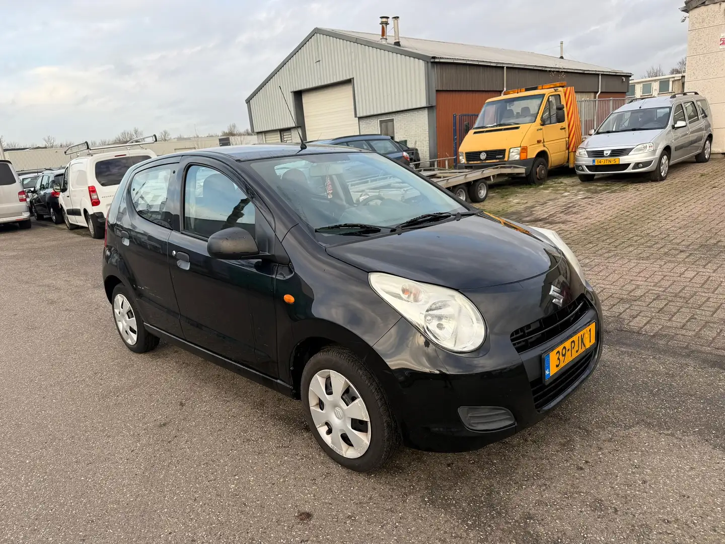 Suzuki Alto 1.0 Spirit Bj:2011 NAP! Zwart - 2