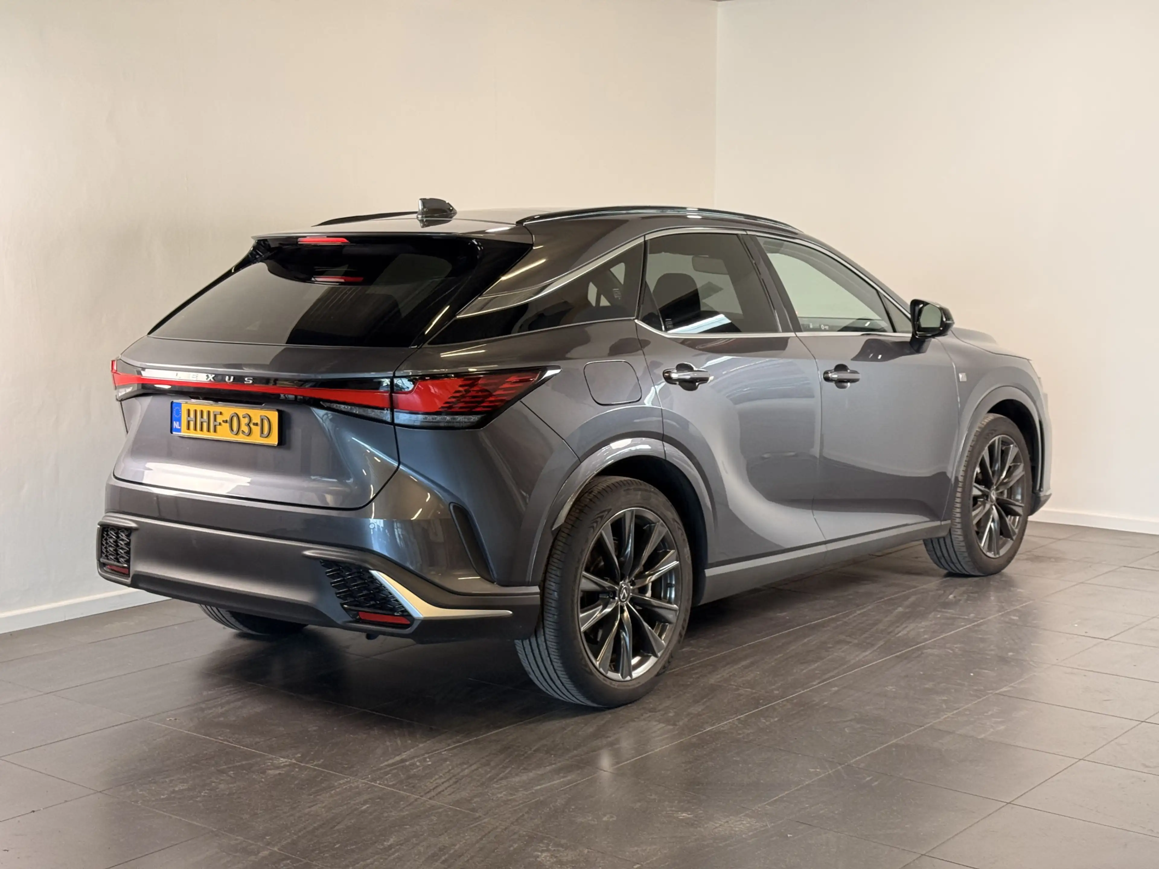 Lexus RX 450h 450h+ Plug-in Hybrid F Sport Design | Schuif / Kan — photo 2