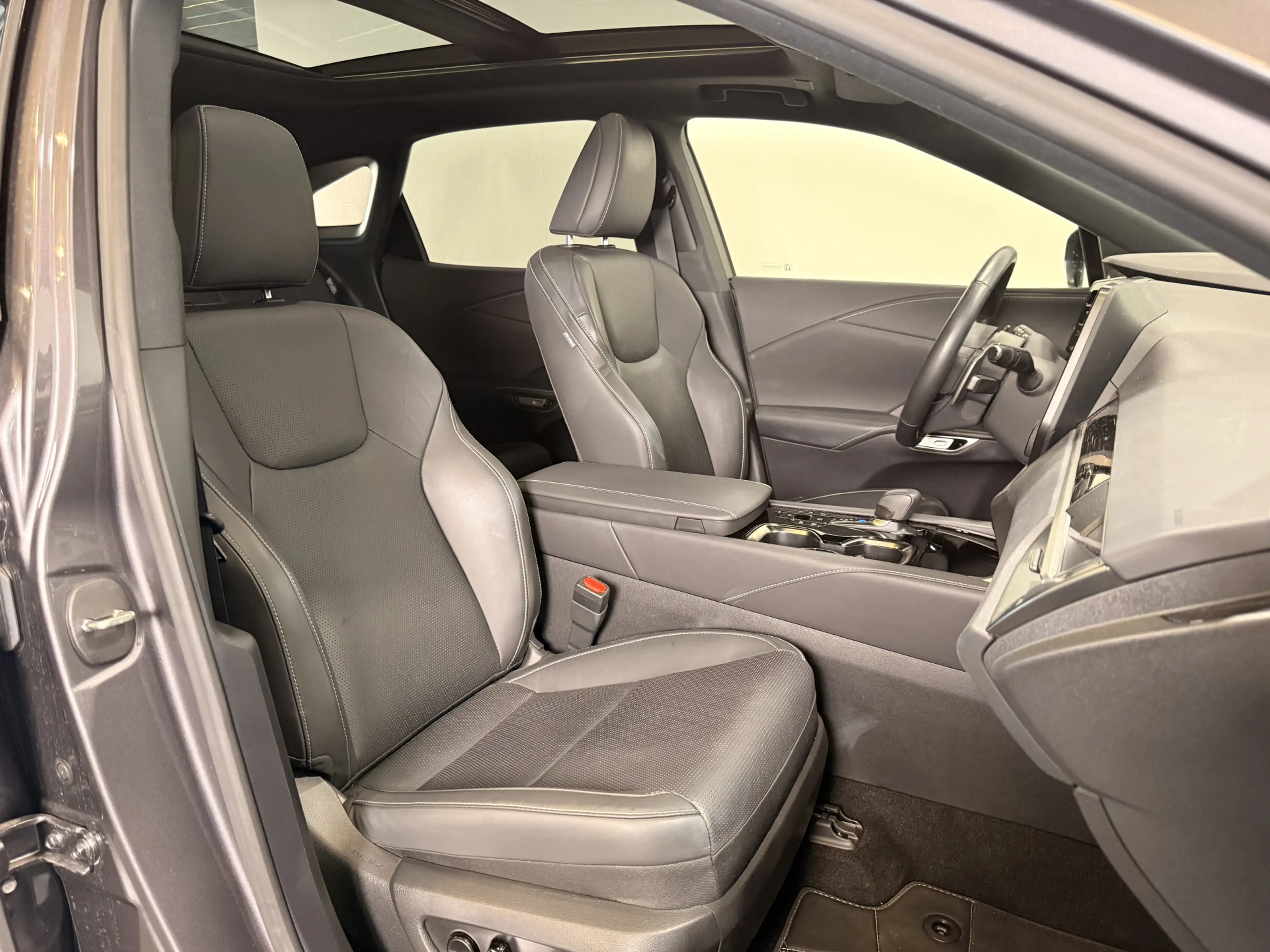 Lexus RX 450h 450h+ Plug-in Hybrid F Sport Design | Schuif / Kan — photo 10