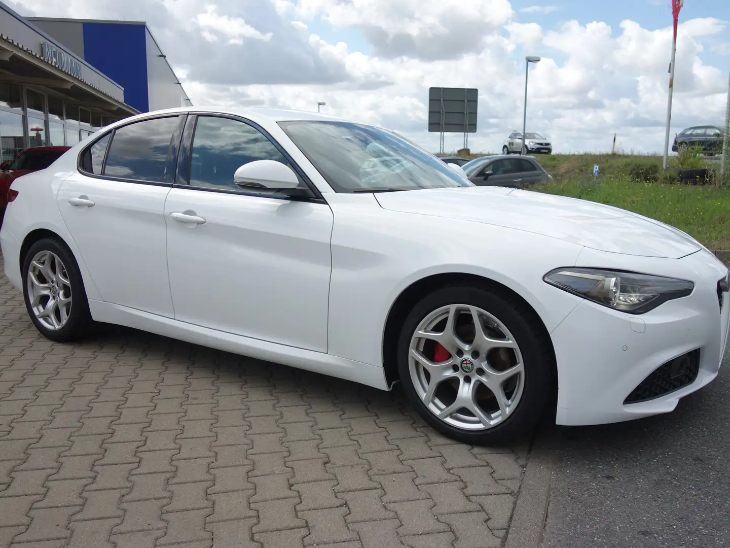 Alfa Romeo Giulia Super *Veloce-Paket/RFK/ PDCvo.+hi./Sound Theatre* White - 2