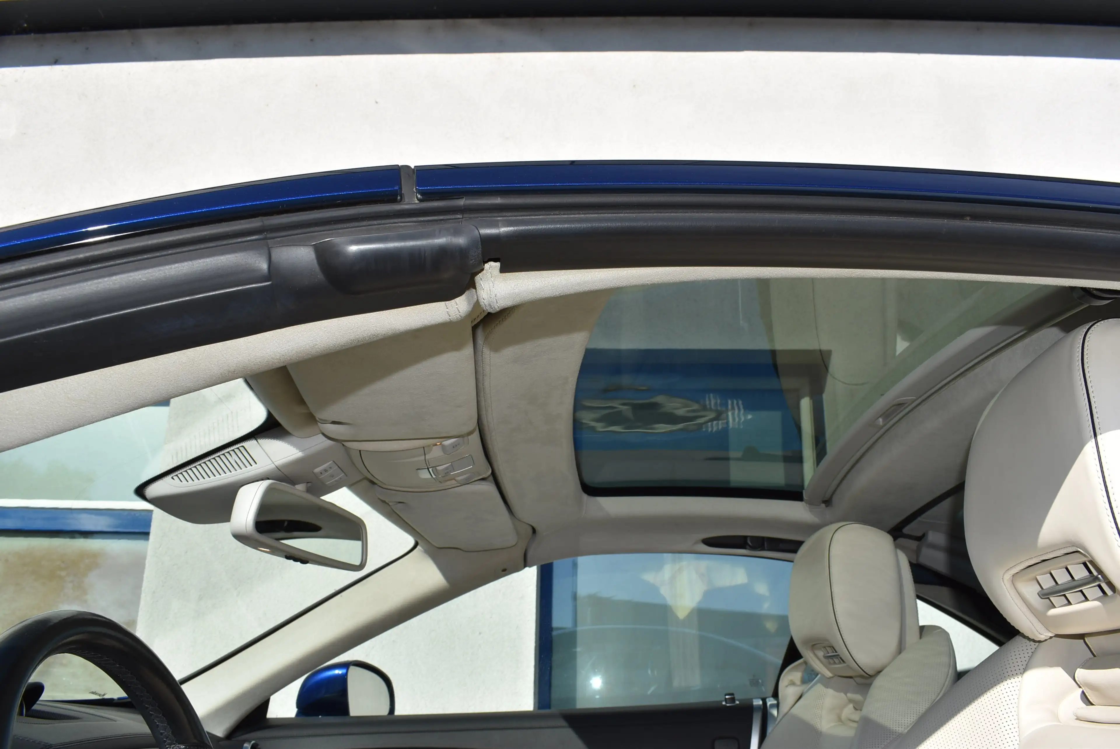 Mercedes-Benz SL 500 V8 AMG-line — photo 11