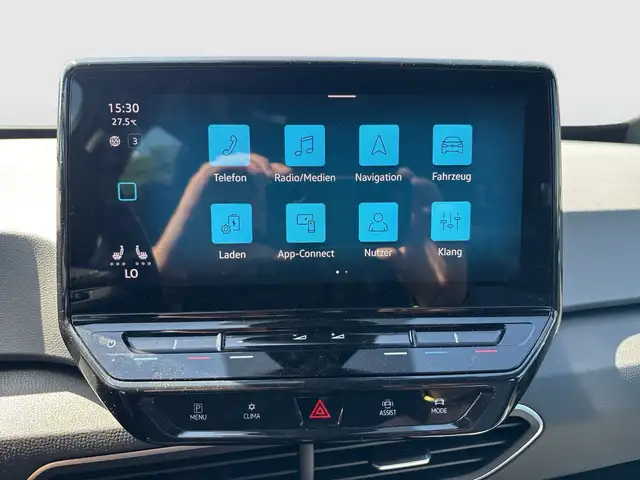 Volkswagen Id.3 view 12