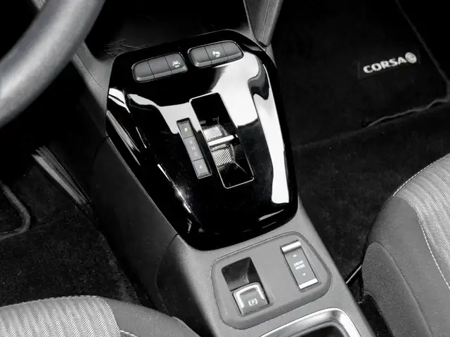 Opel Corsa-E view 9