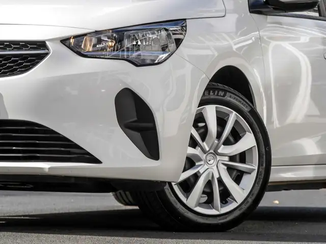 Opel Corsa-E view 5